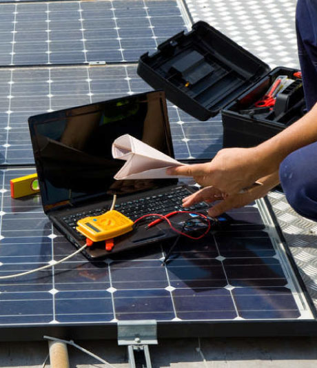 Maintenance et entretien de panneaux solaires à Beaune